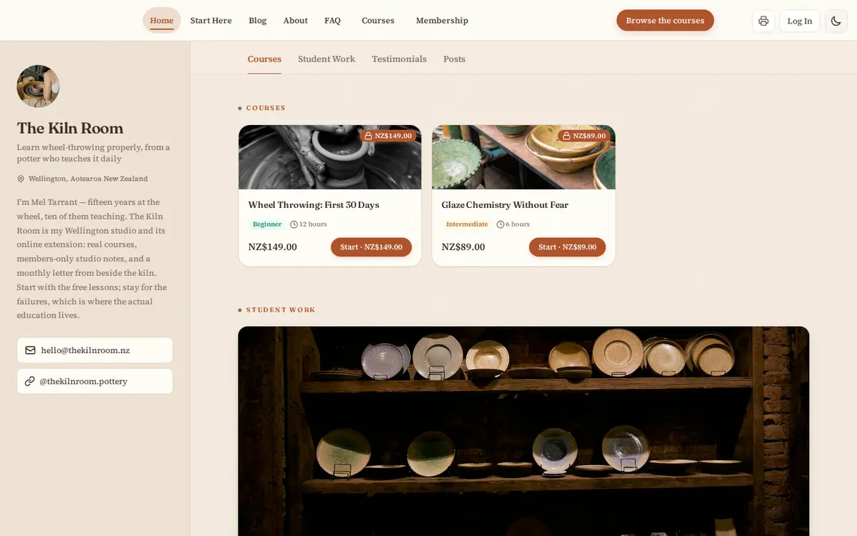 The Kiln Room homepage — a warm ceramics school with two paid courses and a members blog